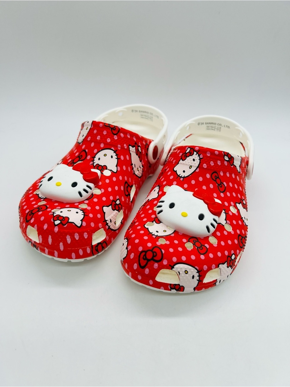 Crocs X Hello Kitty Red and White Kids Slip-On Sandals Size Junior 4